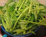 Foto langkah ke 1 dari resep Sayur kangkung telur puyuh.