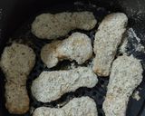 Foto del paso 4 de la receta: ~ Nuggets de pollo keto ~