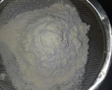 Foto langkah ke 2 dari resep Mini Roll Cake Rainbow.