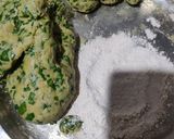 A picture of step 3 of Palak Paratha.