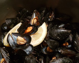Foto del paso 2 de la receta: Mejillones del Delta del Ebro al vapor con Limón