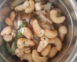 A picture of step 2 of Methi matar malai.