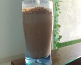 चॉकलेट चिकू मिल्कशेक (Chocolate Chikoo milk shake recipe in marathi) रेसिपी स्टेप 3 फोटो 