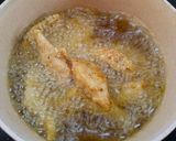 Foto langkah ke 3 dari resep Ayam Ketumbar Oseng Bawang.