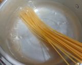 Foto langkah ke 1 dari resep 880) Spaghetti Aglio Olio Praktis.