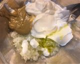 Foto del paso 2 de la receta Salsa de yogur para dipear!