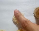 Foto langkah ke 5 dari resep Strawberry Thumbprint Cookies.