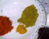 A picture of step 2 of Pyaz wala pakora.