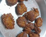 A picture of step 3 of Corn pakoda.