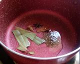 A picture of step 2 of Mushroom masala.