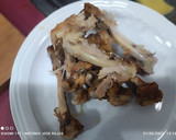 Foto del paso 10 de la receta: Milhojas de patatas con pollo 🐓 al horno y vino en reducción de su propio jugo