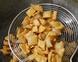 पाकाचे कडक शंकरपाळे (Pakache Kadak Shankarpale Recipe In Marathi) रेसिपी स्टेप 4 फोटो 