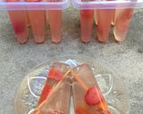 Foto langkah ke 7 dari resep Jelly lychee strawberry.