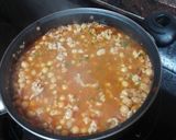 Foto del paso 4 de la receta: Garbanzada de pavo y setas con papas fritas