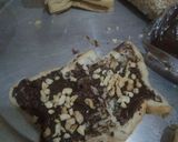 Foto langkah ke 3 dari resep Roti bakar Coklat Kacang Keju.