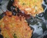 Foto del paso 2 de la receta: Tortitas de avena en salsa verde