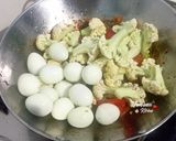 Foto langkah ke 5 dari resep Tumis Pedas Kembang Kol & Telur Puyuh.