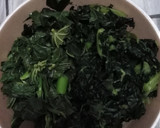 Foto langkah ke 1 dari resep Oseng Daun Pepaya dan Daun Singkong.