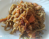 Foto del paso 5 de la receta: Fideos yakisoba con pollo adobado
