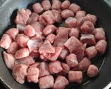 Foto del paso 1 de la receta: Fideos con salchichas frescas de cerdo y pavo