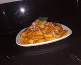 A picture of step 6 of Conchiglie Pasta in red sauce.