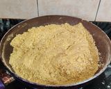A picture of step 3 of Besan Paratha.