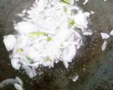A picture of step 1 of Egg bhurji.
