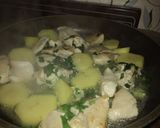 Foto del paso 1 de la receta: Pechugas al verdeo y champignones light proteicas