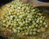 A picture of step 5 of Pao Bhajji.