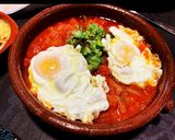 Foto del paso 4 de la receta: Huevos rancheros y cazuela de queso fundido con chipotle 🌶🌶🍅🍅🍳🍳