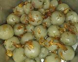 Foto langkah ke 5 dari resep Cilok isi telur puyuh.