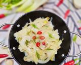 Foto del passaggio 4 della ricetta Finocchi aglio olio e peperoncino