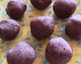 A picture of step 2 of Daifuku Mochi with Red Bean Filling.