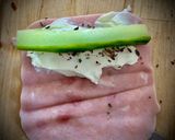 Foto del paso 4 de la receta Bocaditos de York con Pepino, Queso Cottage y Orégano Fresco