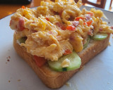 Foto del paso 2 de la receta: Ensalada sobre tostada