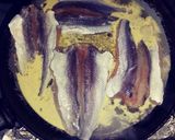 Foto del paso 1 de la receta: Pescado a la mantequilla con papas rústicas