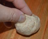 Foto del paso 5 de la receta: Bollitos de harina integral con queso y cantimpalo