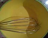 Foto langkah ke 2 dari resep Bolu Kukus Wortel.