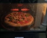 A picture of step 2 of Capricciosa Ortolana Pizza.