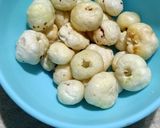 মাখানার রায়তা (Makhanar raita recipe in Bengali) রেসিপির ধাপ 2 ছবি