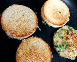 A picture of step 4 of Bread uttapam.