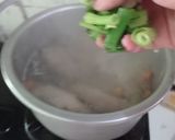 Foto langkah ke 5 dari resep Sop Ayam tanpa minyak.