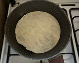 Foto langkah ke 1 dari resep Cheesy Tortilla Breakfast.