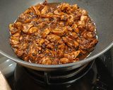 Foto del paso 3 de la receta: Wok de pollo al Jerez con ajo negro