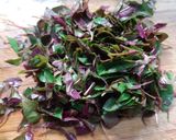 A picture of step 1 of Laal saag sabji.