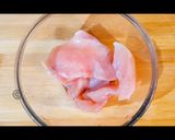 A picture of step 1 of Chicken Cheese Omelette.