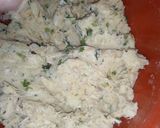 A picture of step 4 of Potato chicken doughnuts.