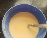 A picture of step 1 of Mix fruit custard.
