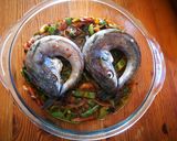 Foto del paso 6 de la receta: Merlucitas sobre cama de verduras al horno