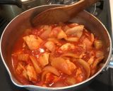 Foto langkah ke 6 dari resep Chicken with Tomato Sauce.